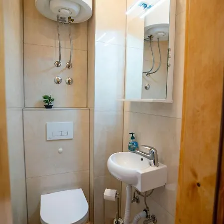 Old Town - Square Apartment